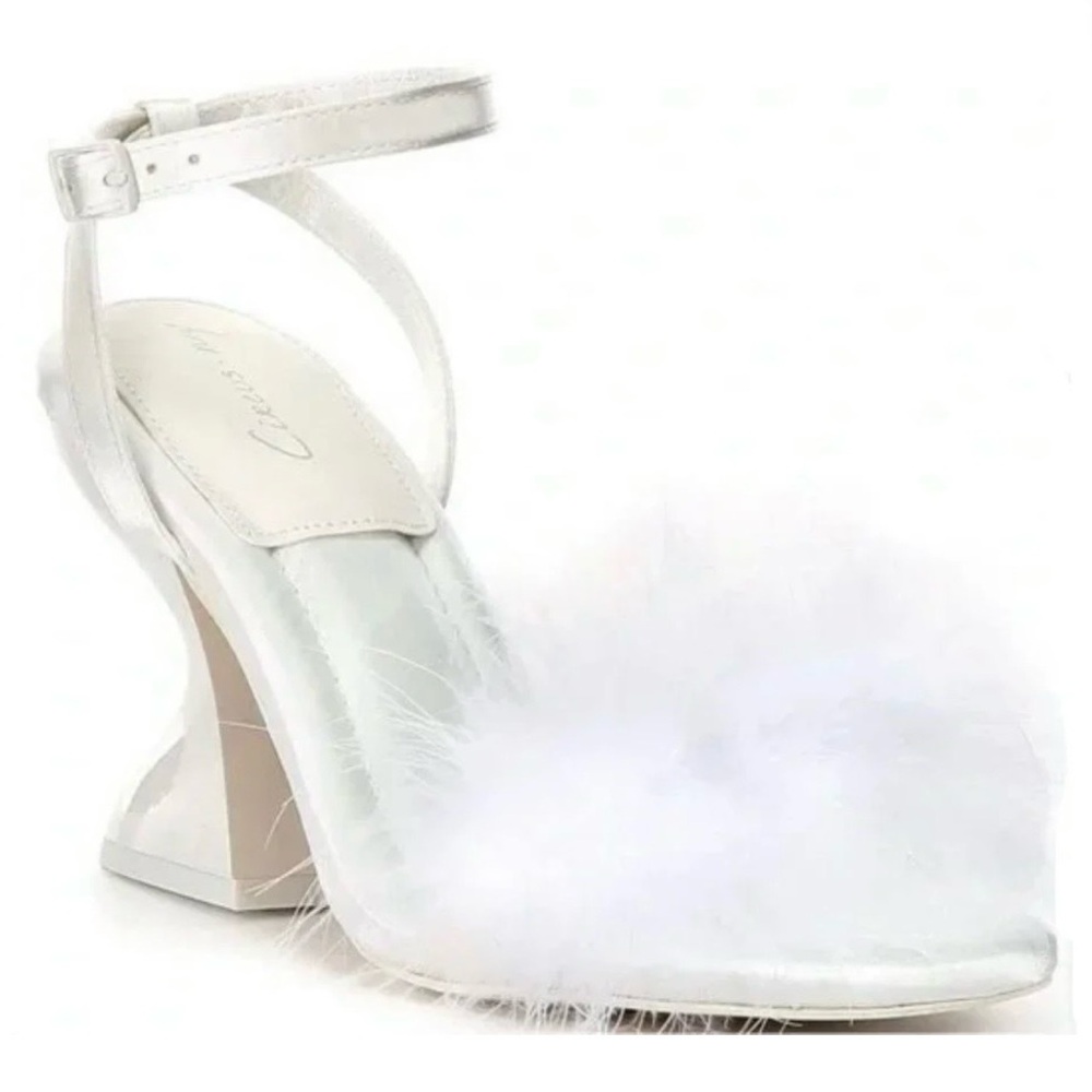 Circus - NY - Sam Edelman White Feathered Women's Shoes